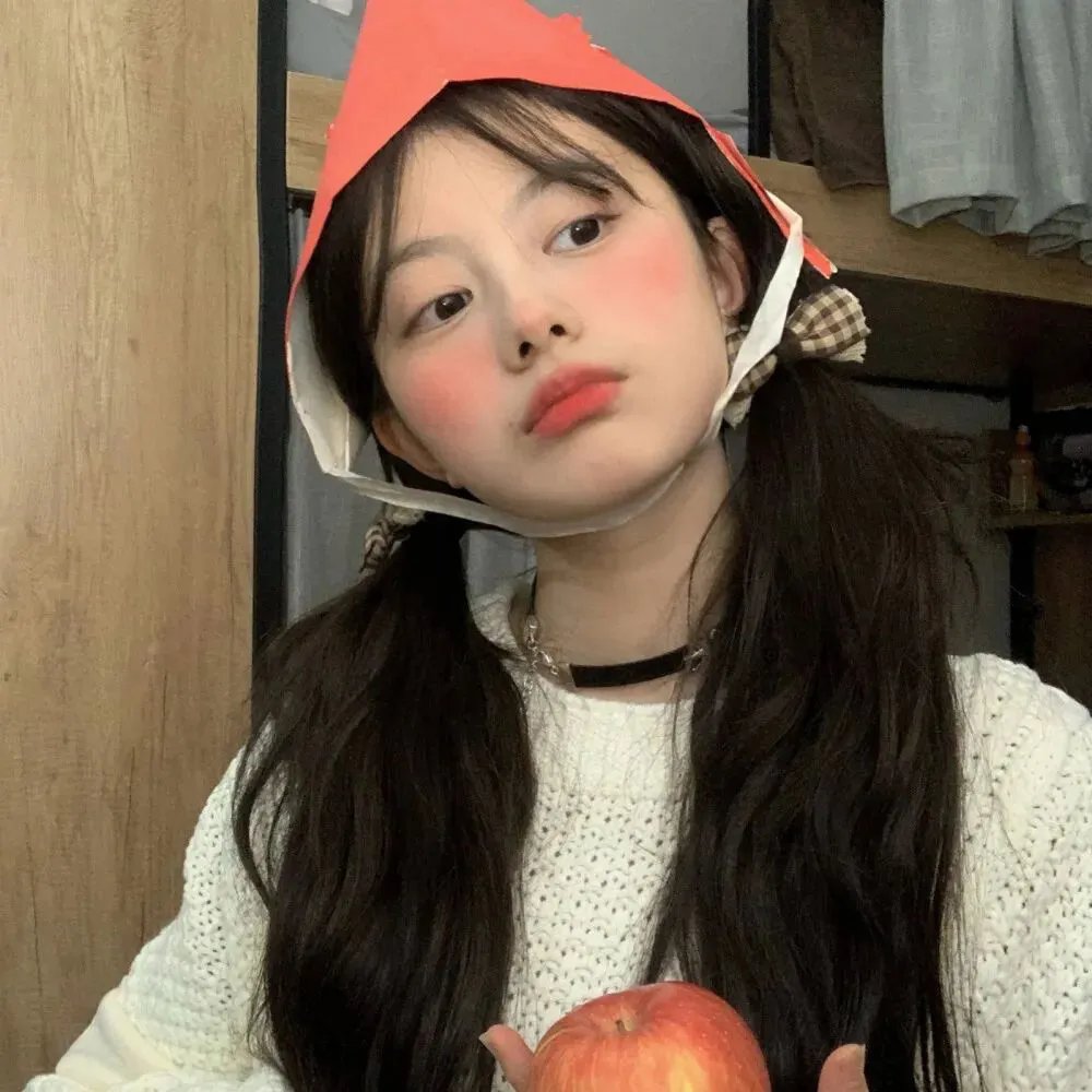 陛下,您的宠妃出道了